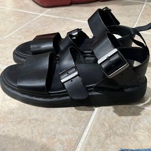 COPY - NEVER WORN Dr. Martens sandals women’s SIZE 10